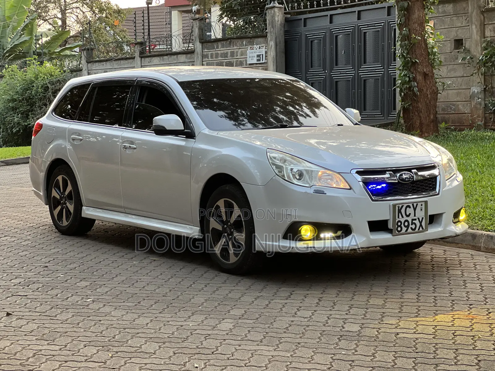Subaru Legacy 2.5i Limited 2013 White