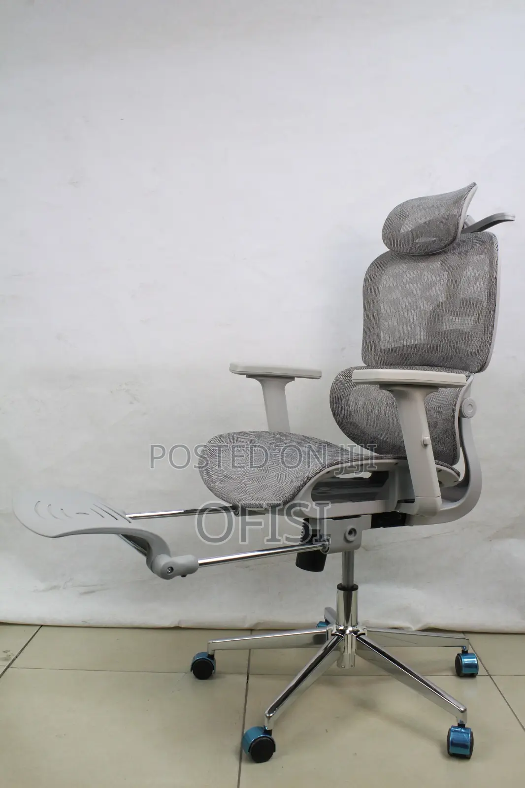 Orthopedic Office Seat With Footrest