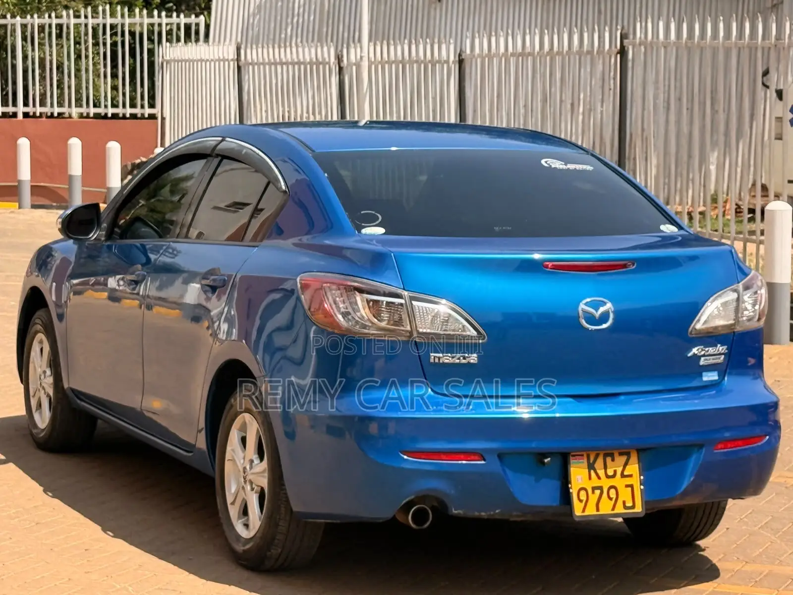 Mazda Axela 2013 Blue