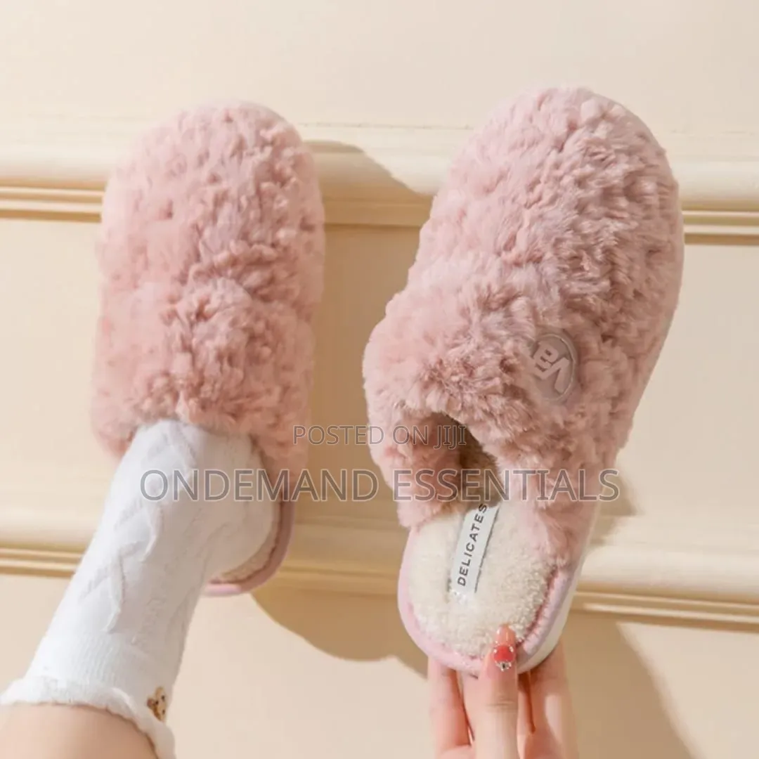 Women's Winter Plush Slippers - Thick Sole Fleece-Lined House Shoes
