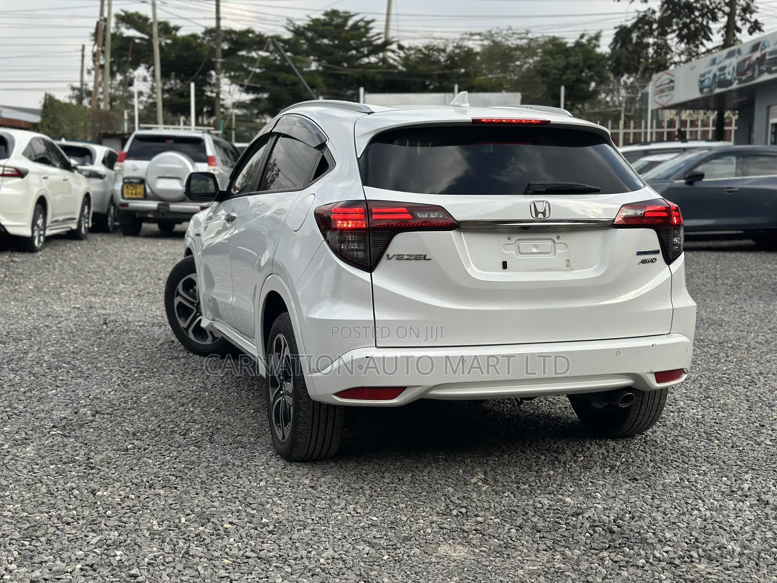 Honda Vezel 1.5 Hybrid 4WD 2018 White