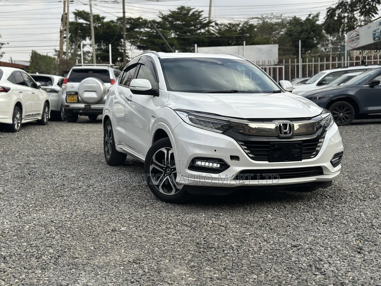 Honda Vezel 1.5 Hybrid 4WD 2018 White