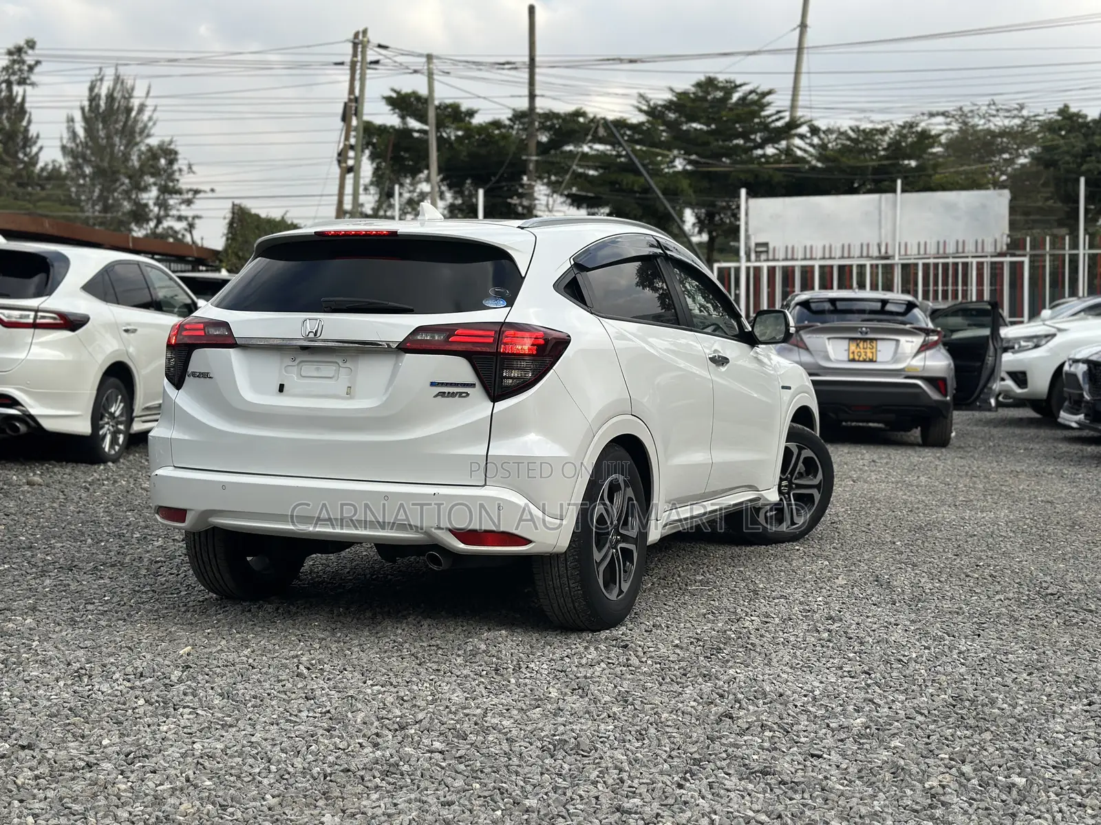 Honda Vezel 1.5 Hybrid 4WD 2018 White