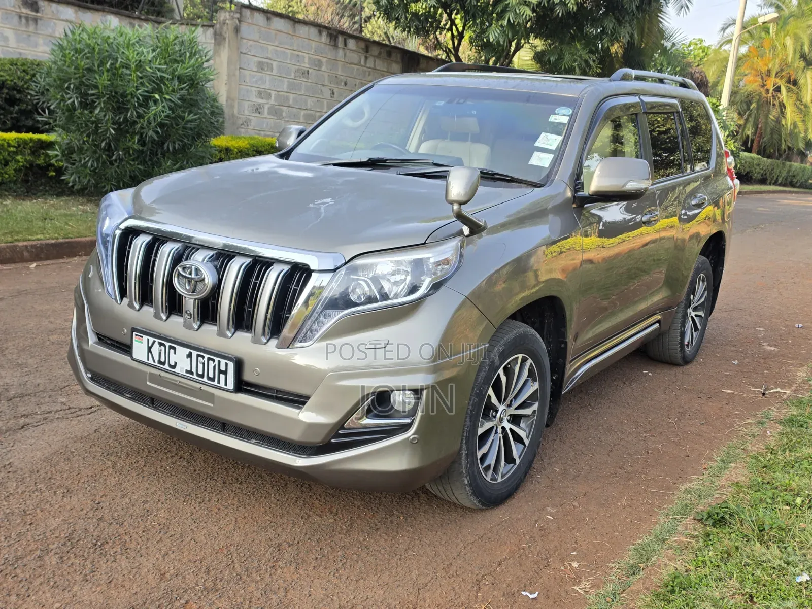 Toyota Land Cruiser Prado 2015 Gray