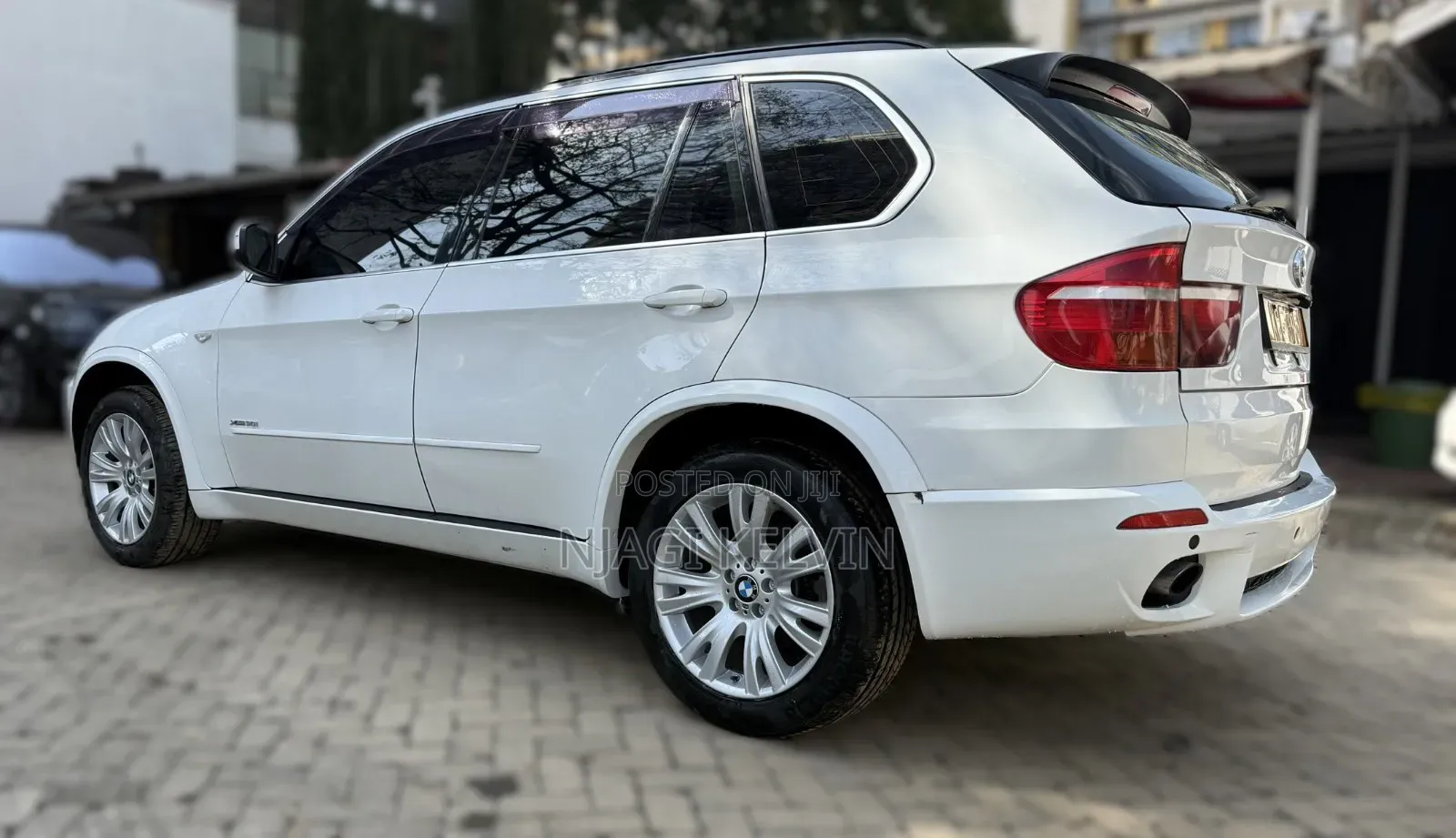 BMW X5 xDrive 30i AWD (3.0L 6cyl 6A) 2009 White