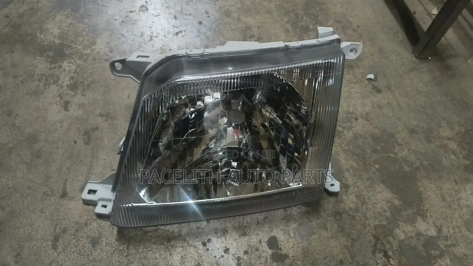 Head Lamp/ Head Light Landcruiser Prado 95 Plastic