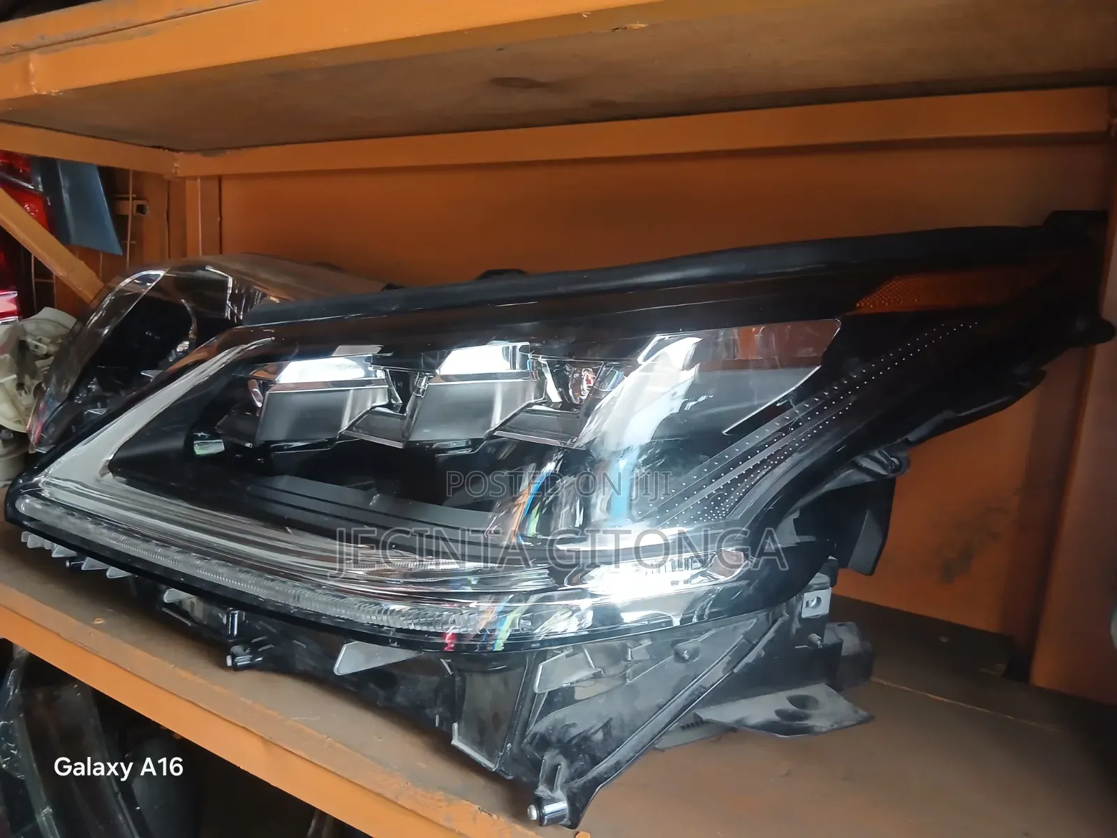 Lexus Lx 570 Headlight