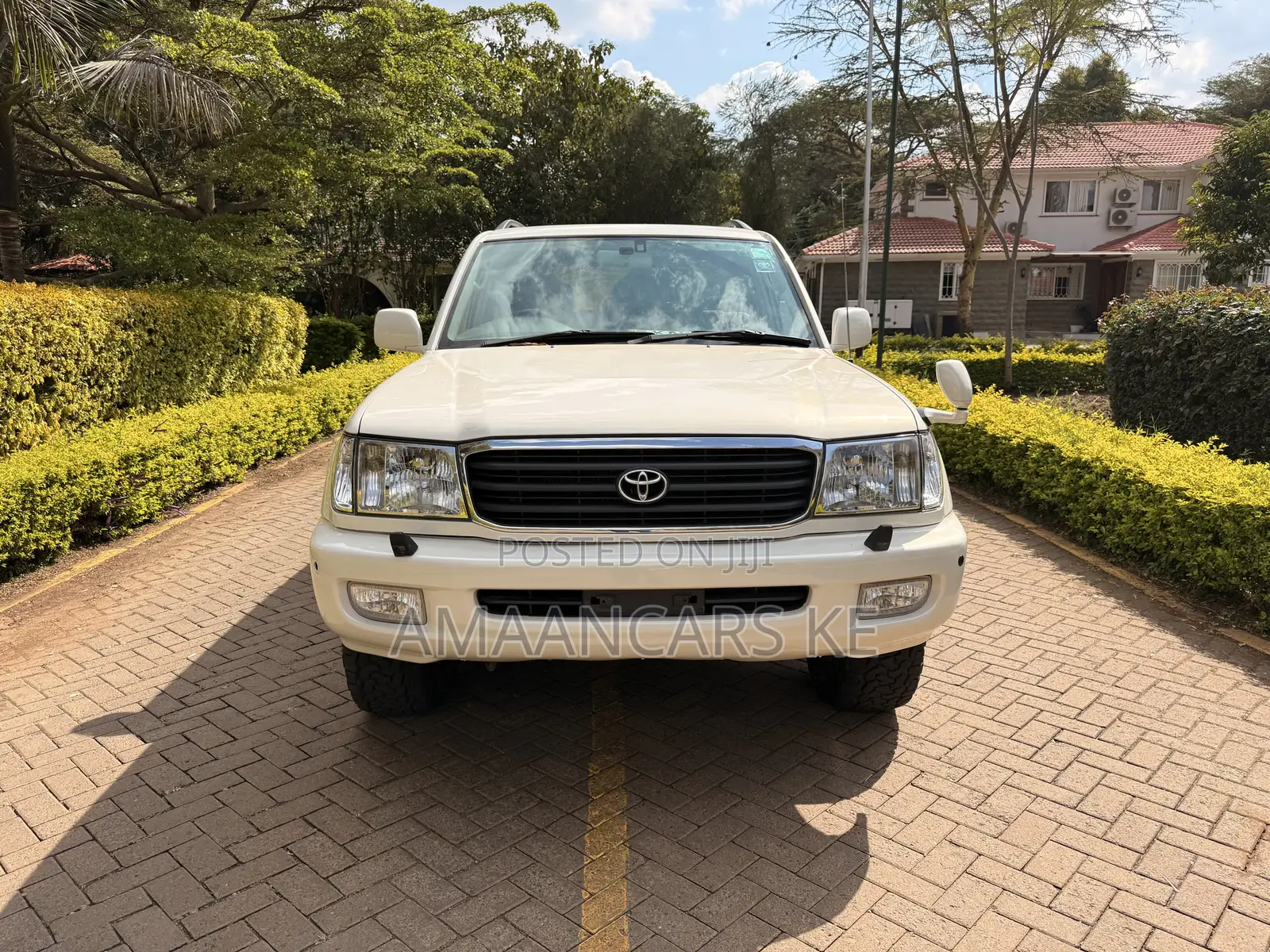 Toyota Land Cruiser HDJ 100 1999 White