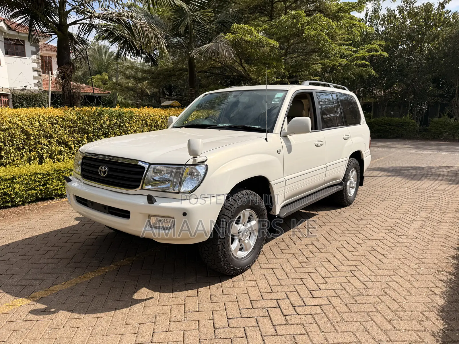 Toyota Land Cruiser HDJ 100 1999 White