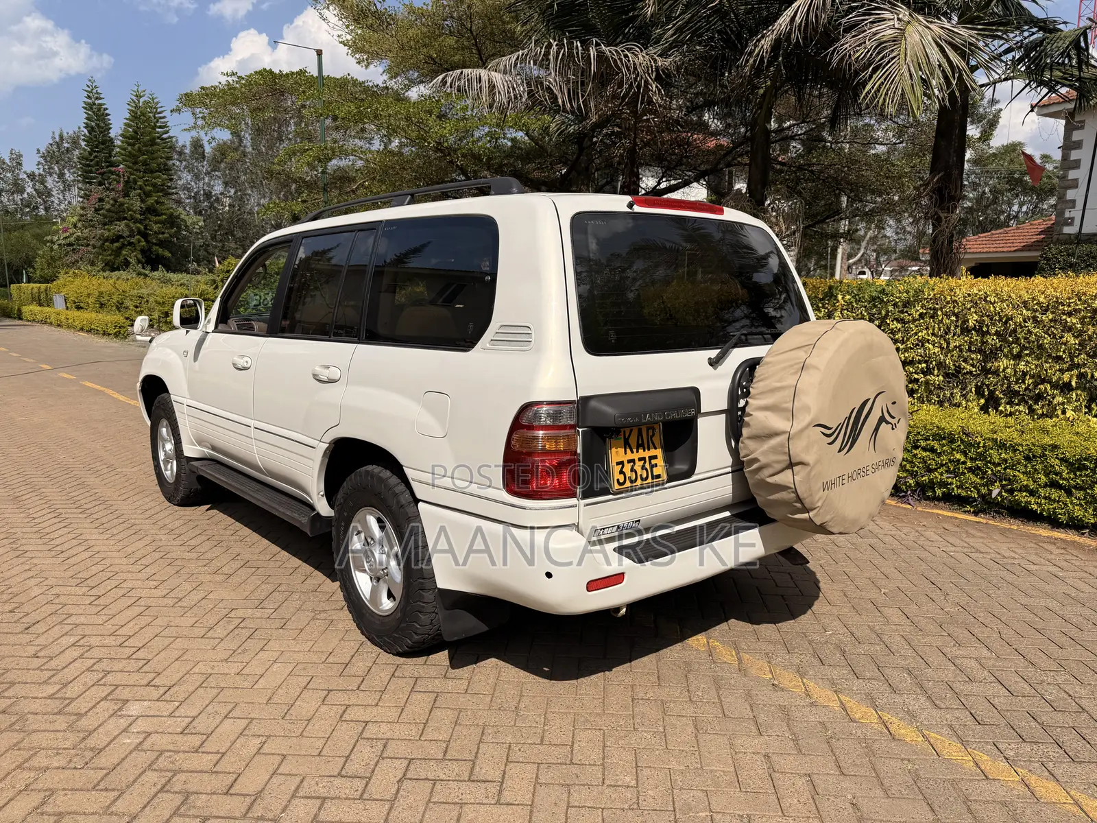 Toyota Land Cruiser HDJ 100 1999 White