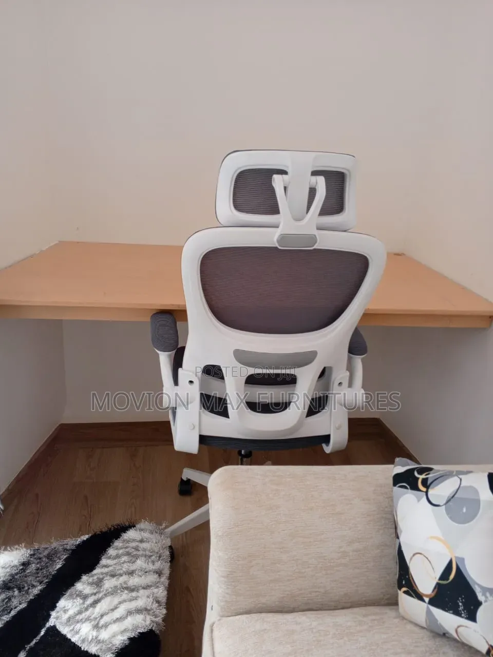 Deluxe Office Chair Ergonomic Chair