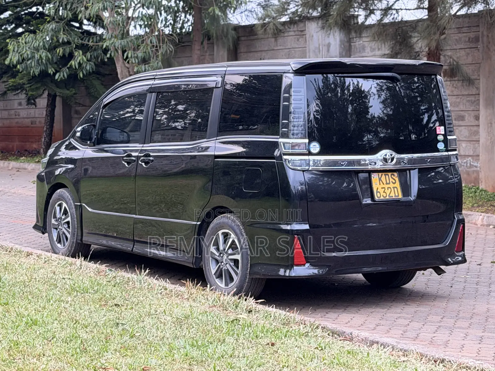 Toyota Voxy 2017 Black