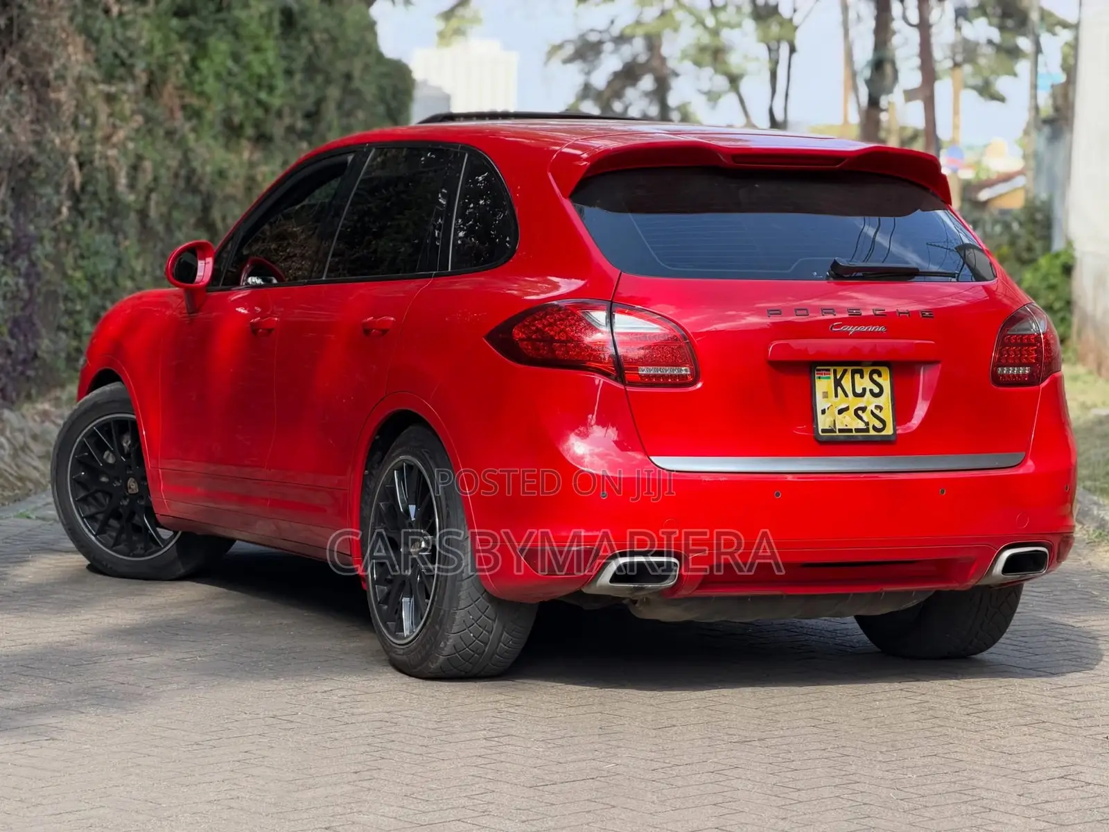 Porsche Cayenne 2011 Red