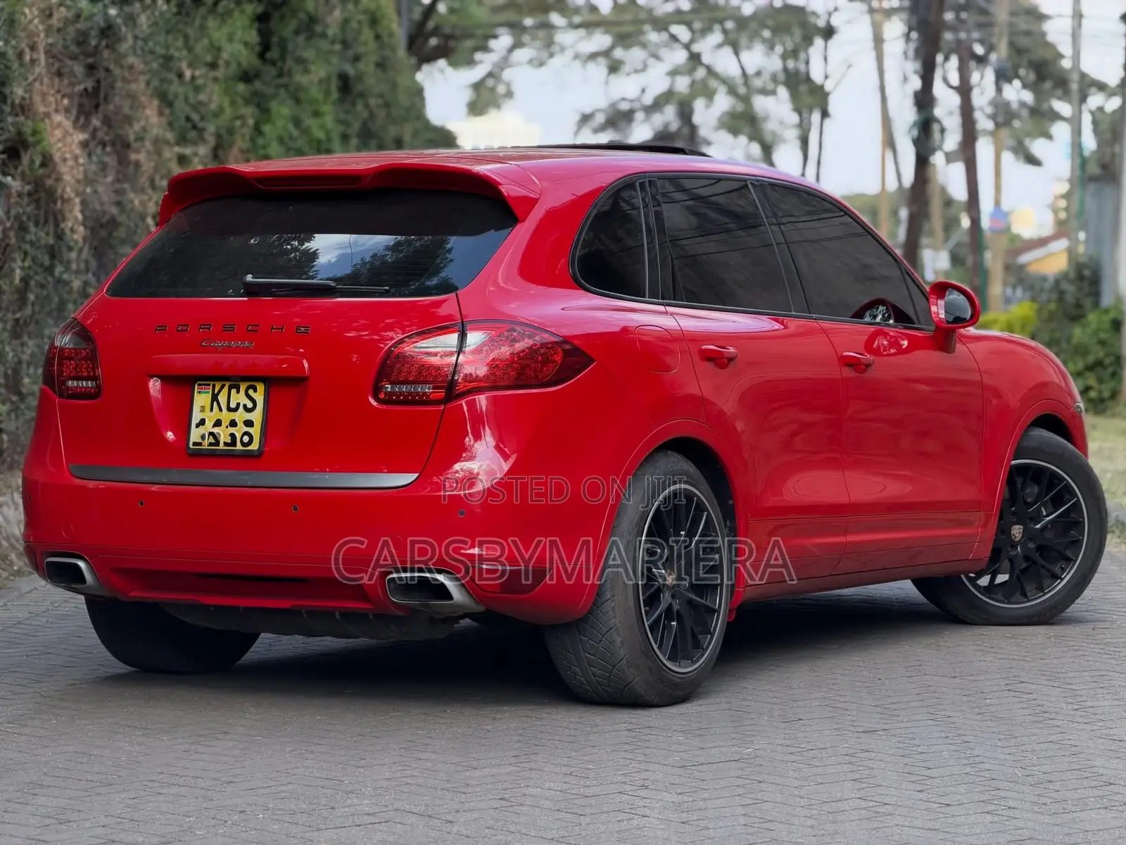 Porsche Cayenne 2011 Red