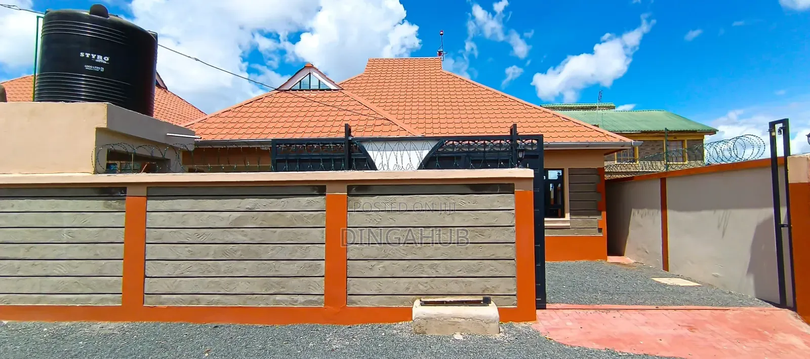 3bdrm Bungalow in Gwa Kairu, Nairobi Central for sale