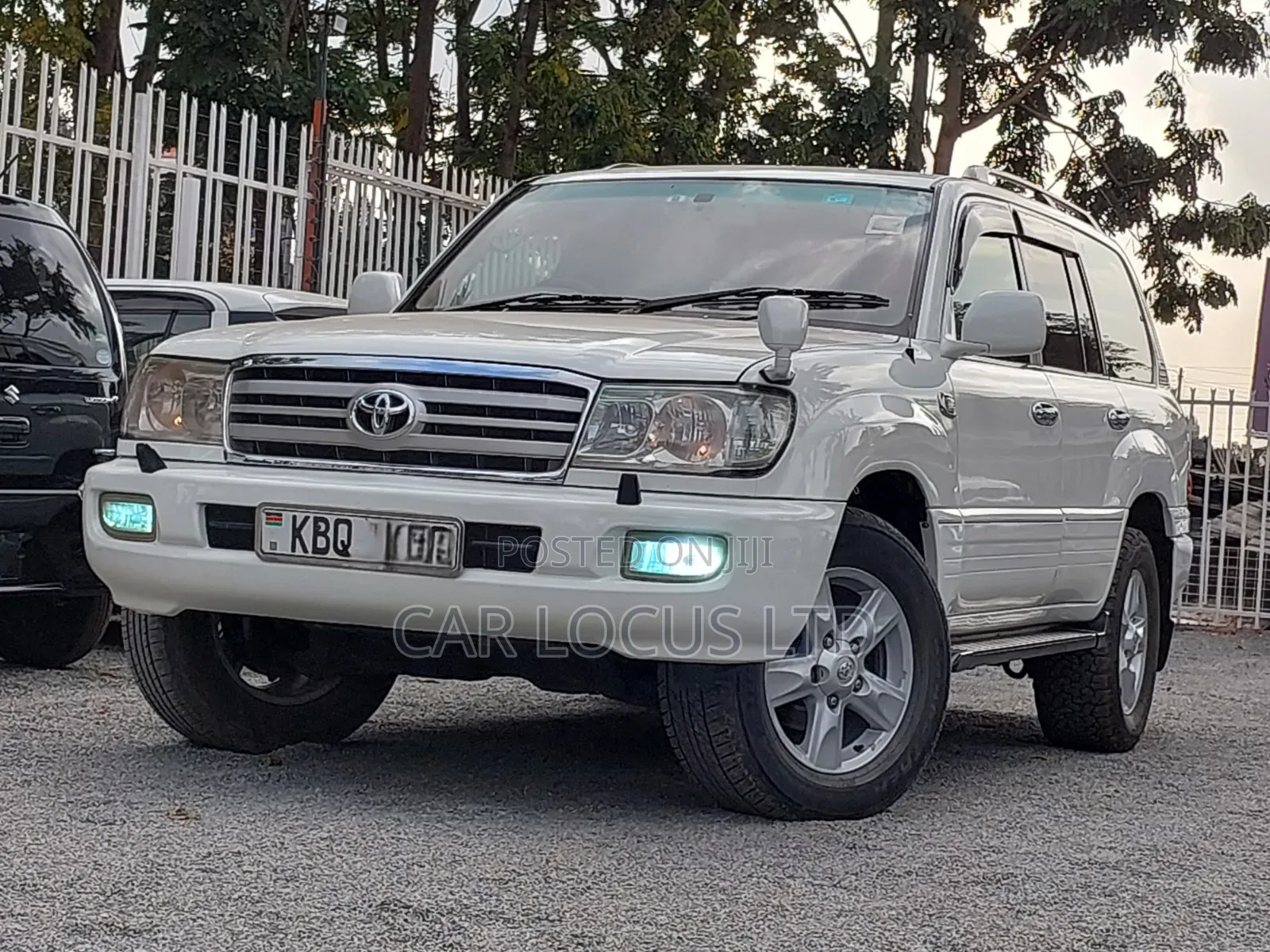 Toyota Land Cruiser 2004 White