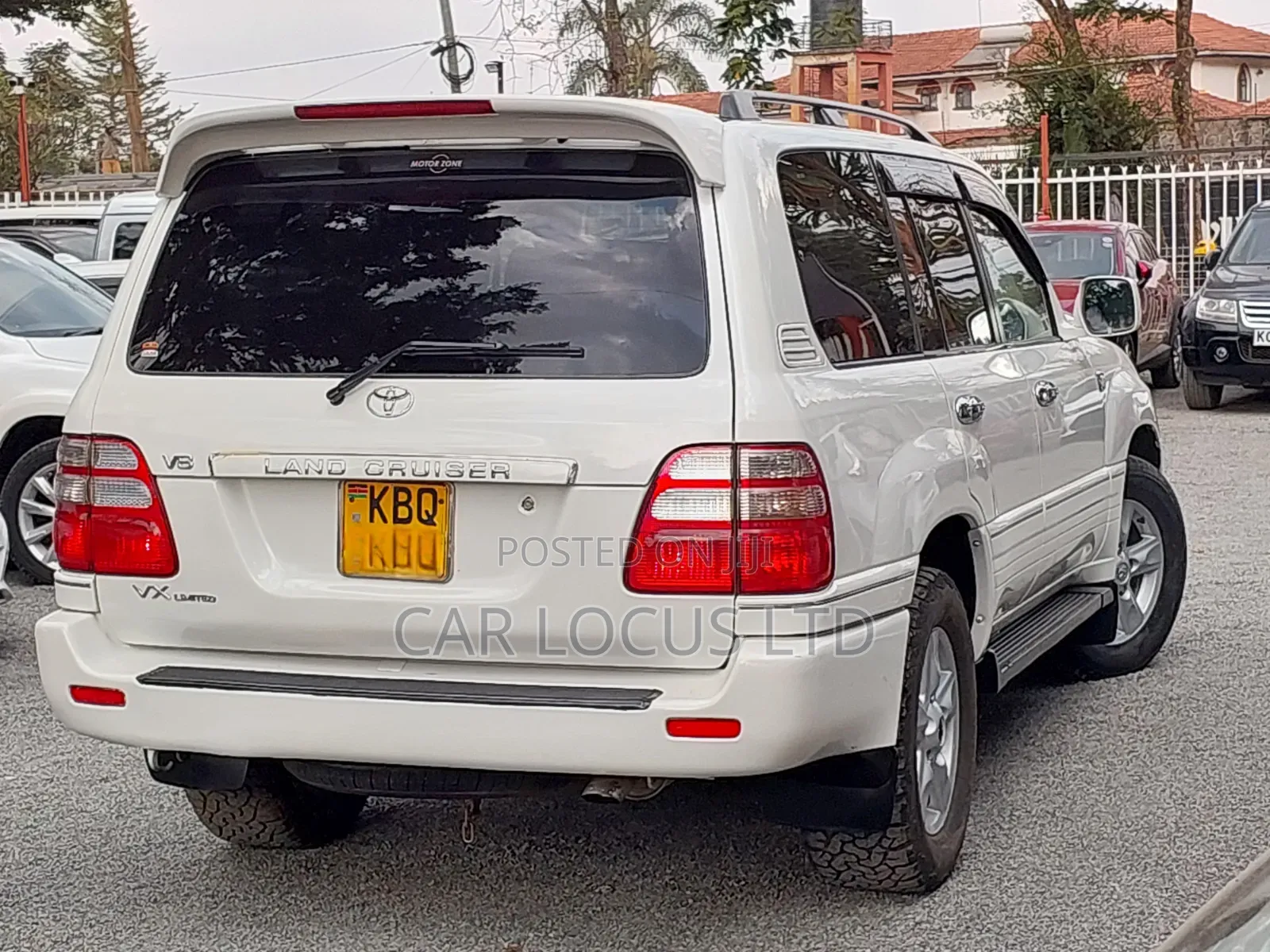 Toyota Land Cruiser 2004 White