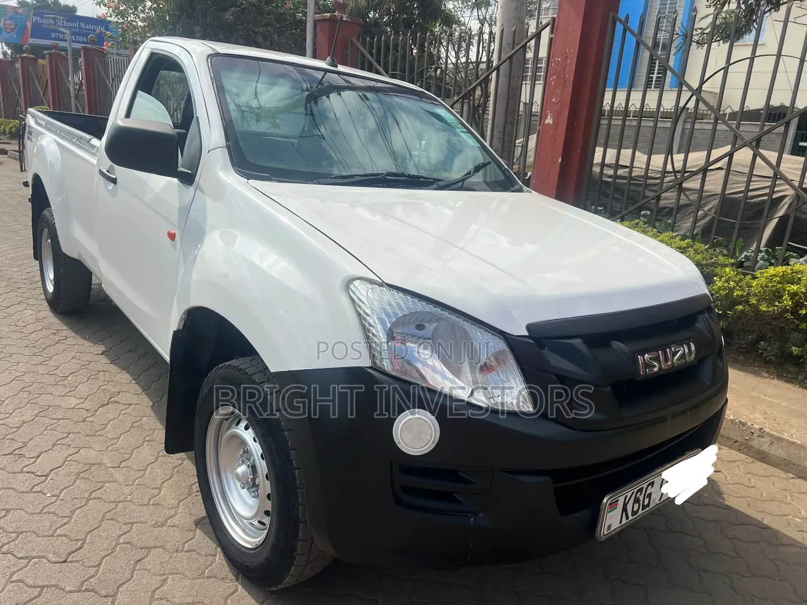 Isuzu D-MAX 2013 White