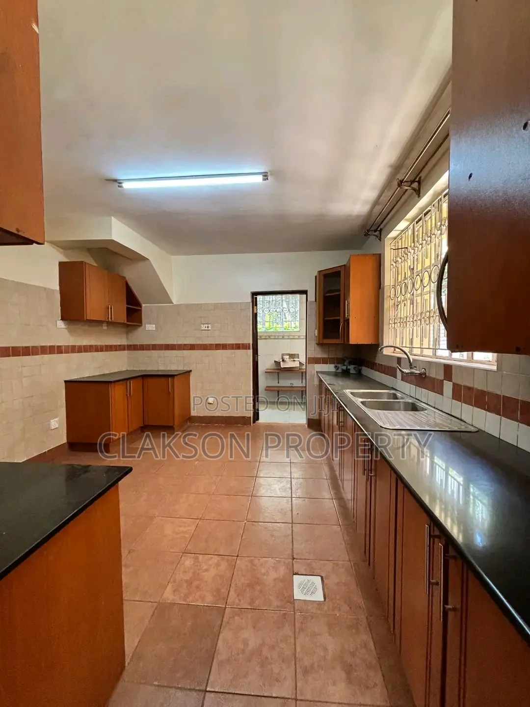 4bdrm Maisonette in Kileleshwa for rent