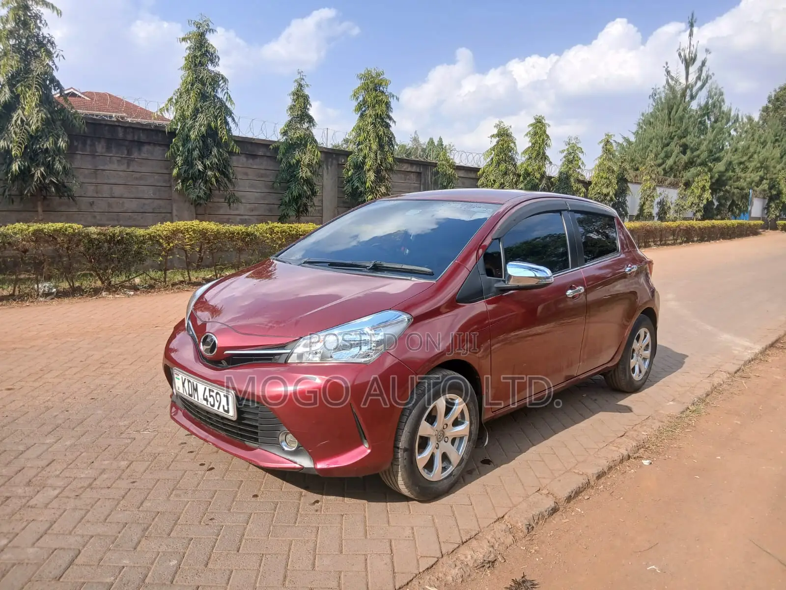 Toyota Vitz 2016 Red