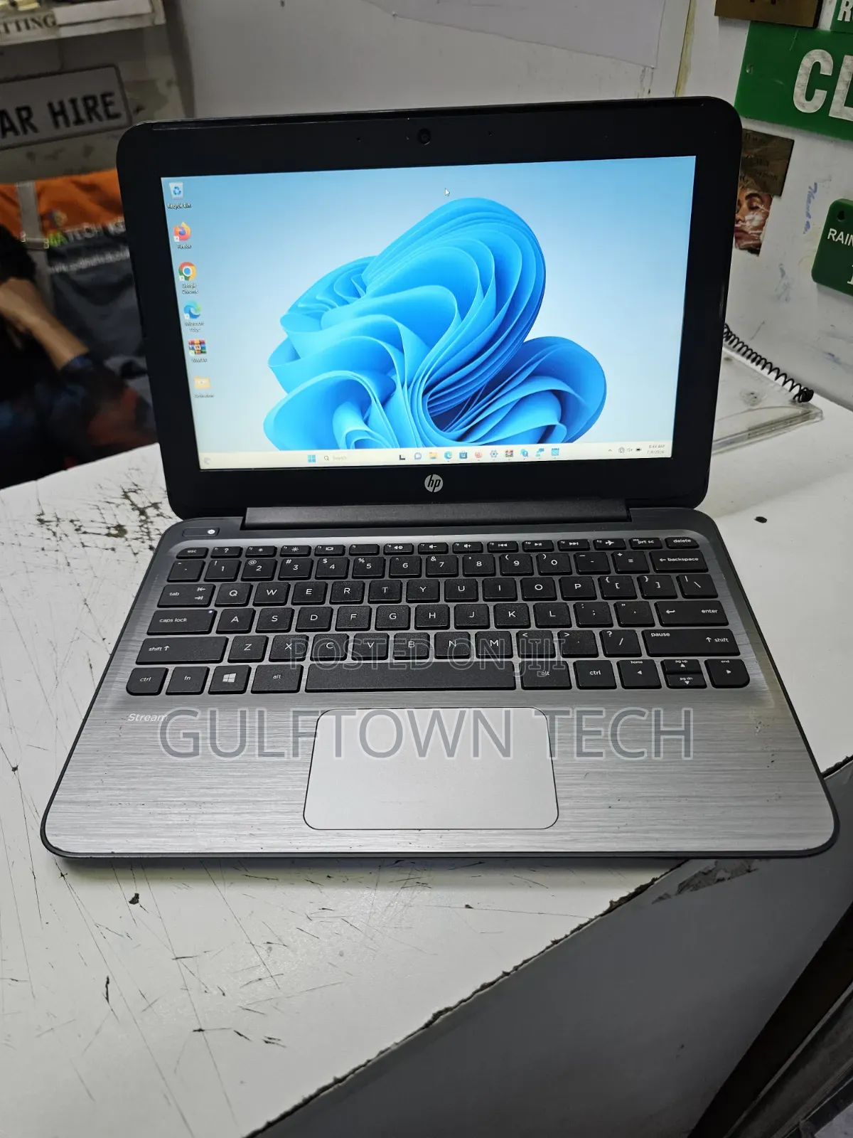 Laptop HP Stream 11 4GB Intel Celeron SSD 60GB