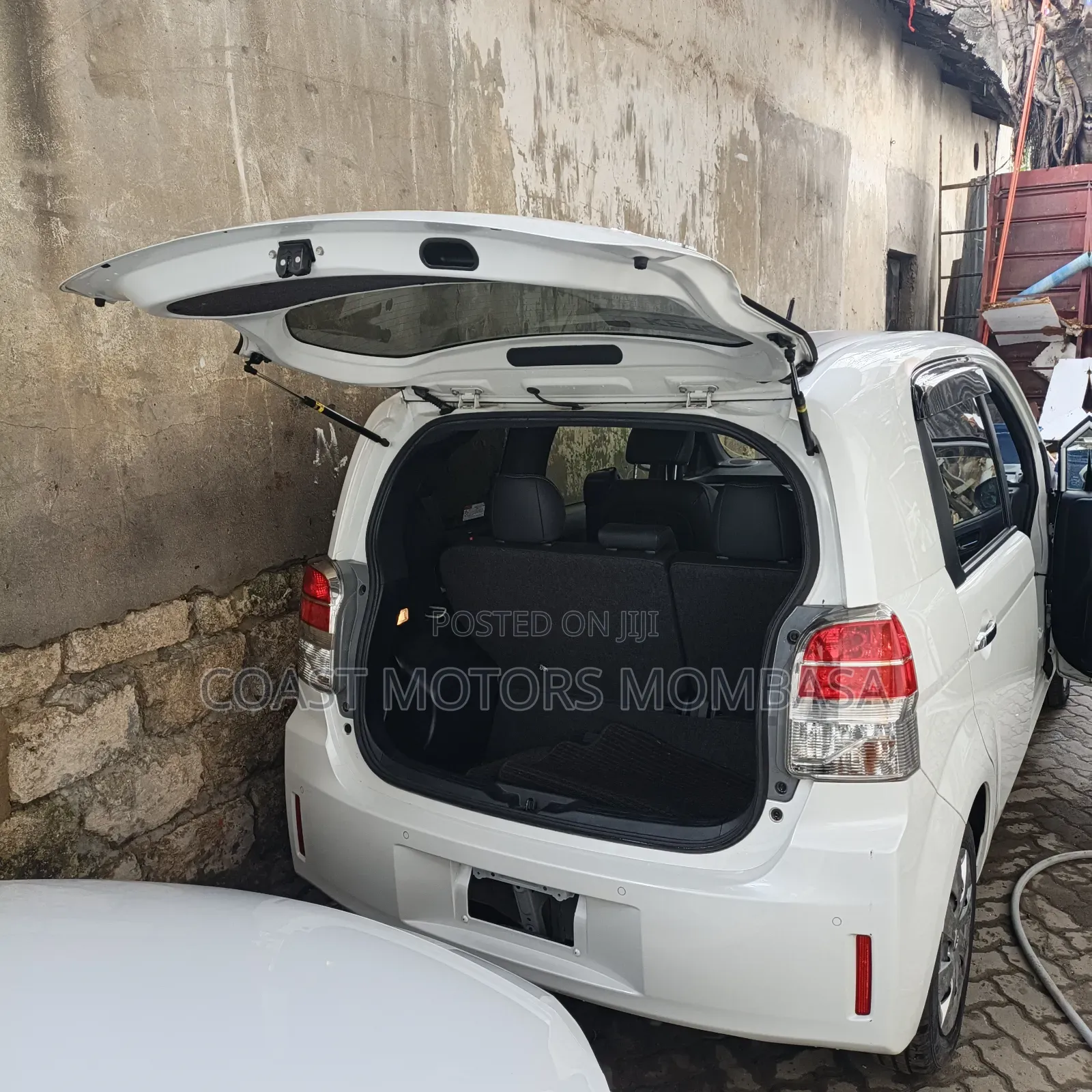Toyota Spade 2019 White