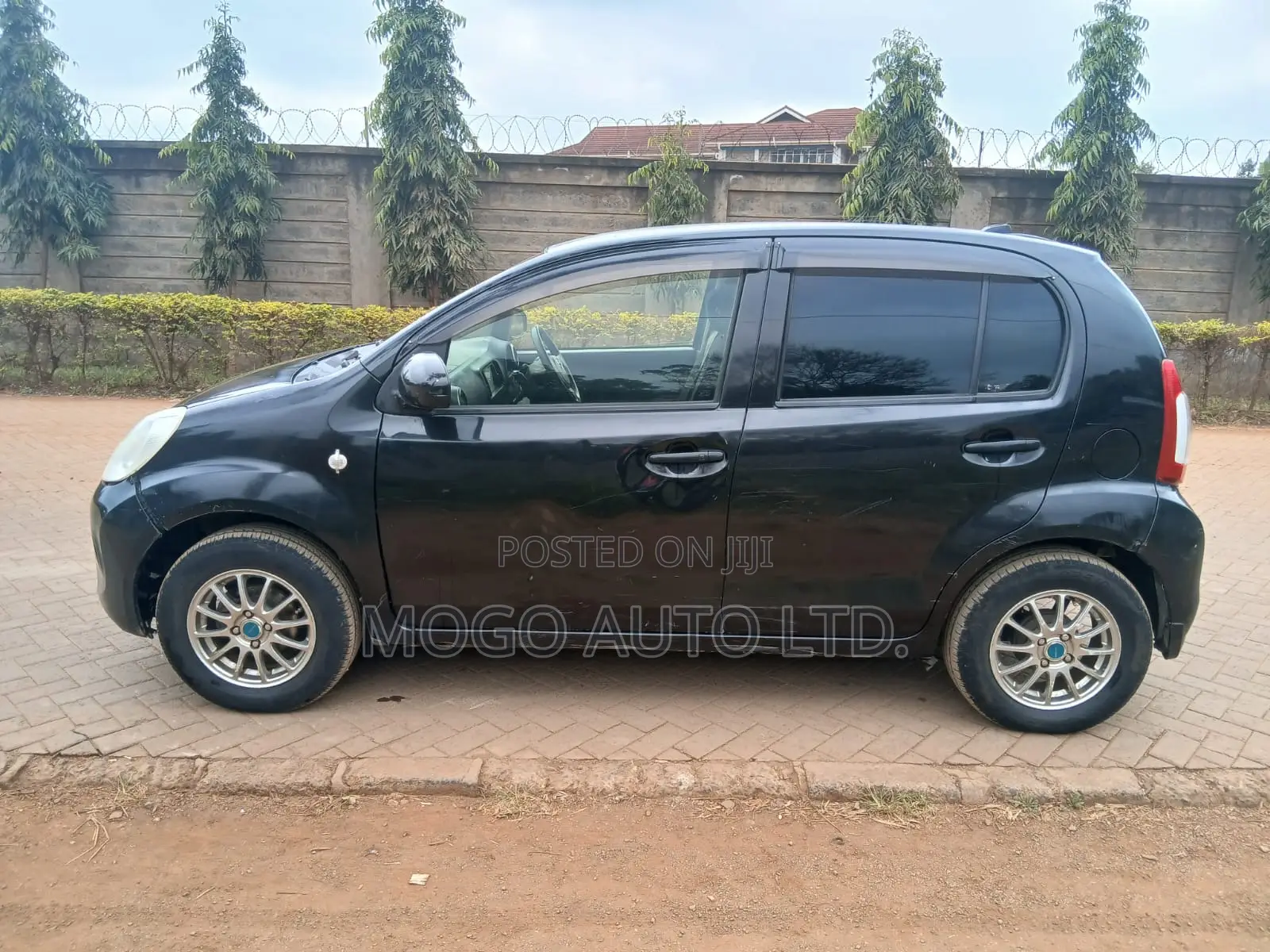 Toyota Passo 2015 Black