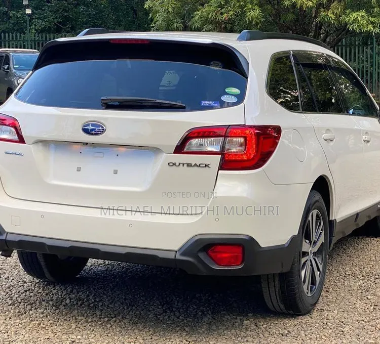 Toyota Hilux 2018 White