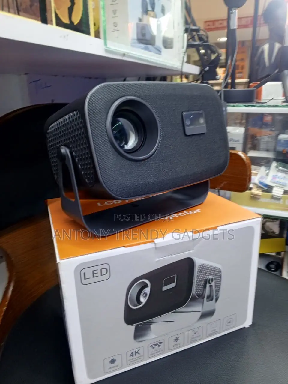Smart Home Theater Projector WiFi Bluetooth Android 11