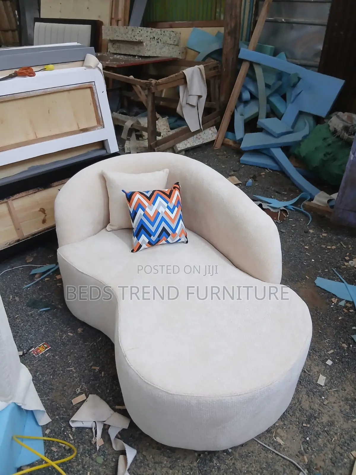 2-Seater Curved Seat Sofa