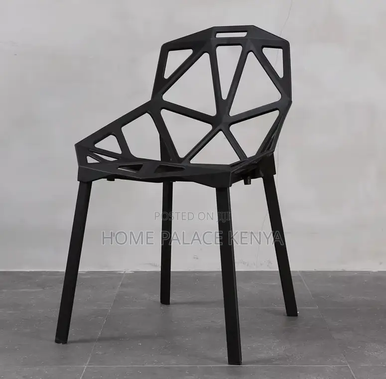 Plastic Chair: Spider Webbed Back PP Chair