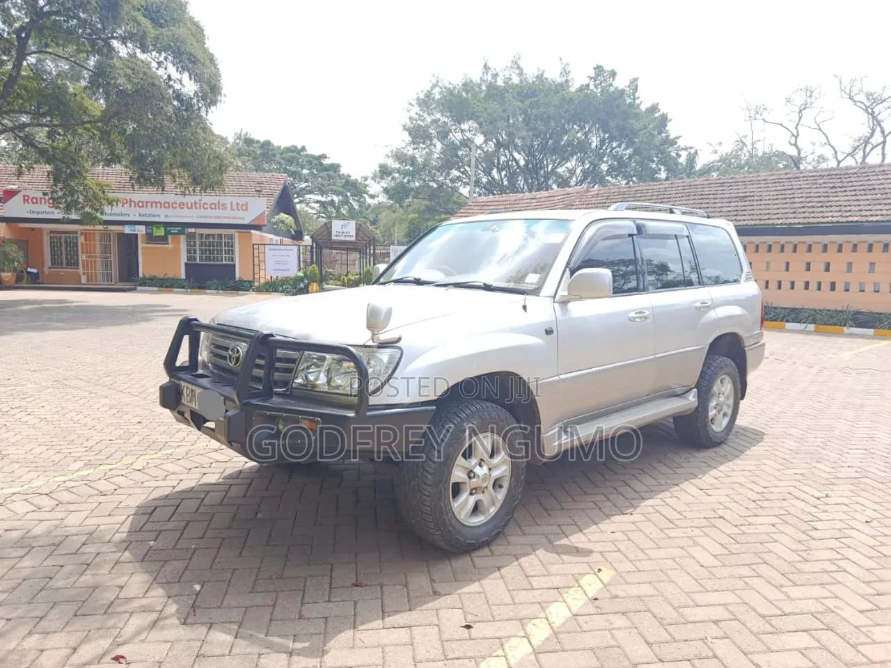 Toyota Land Cruiser 2003 Silver