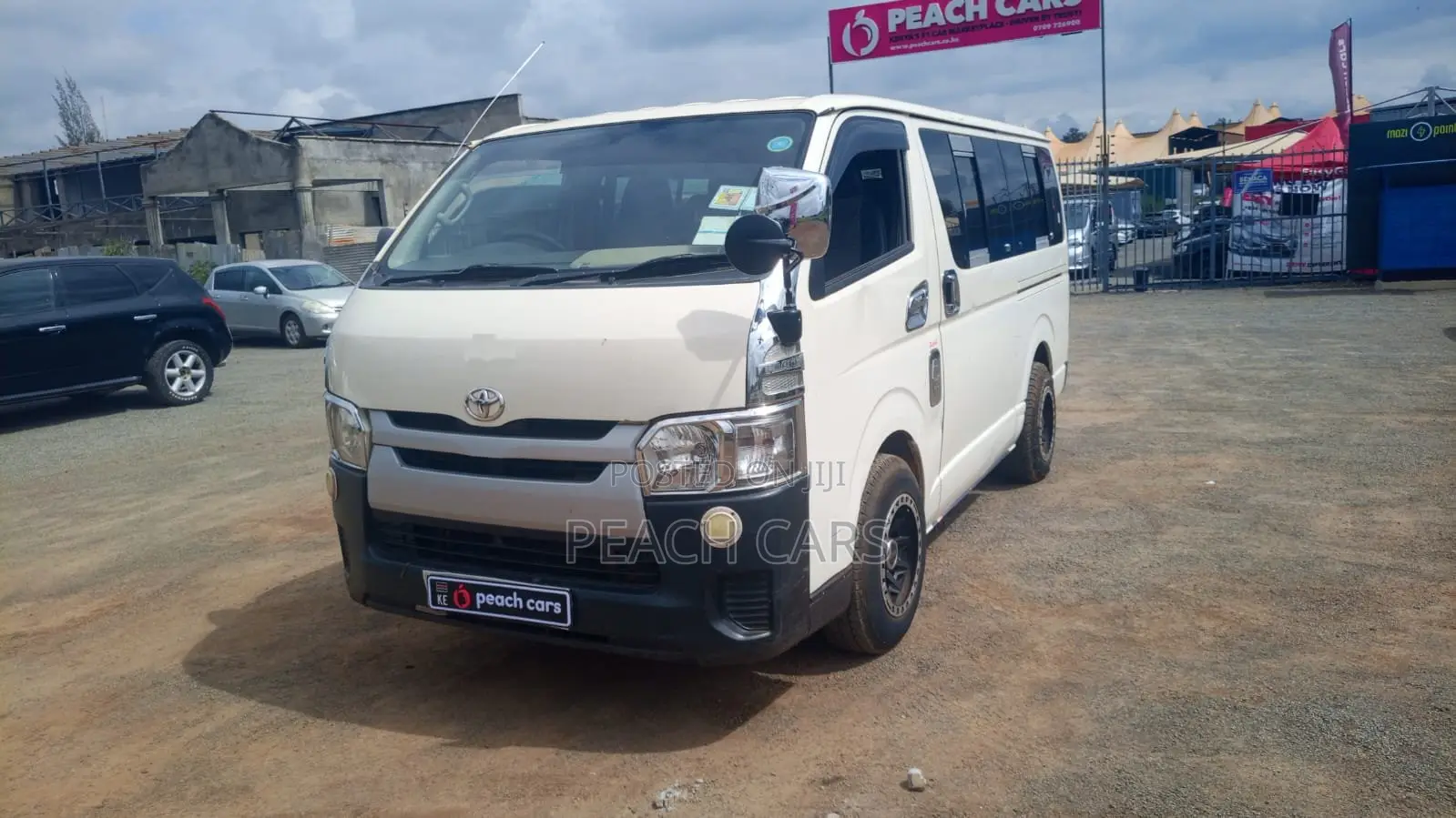 Toyota HiAce 2014 White