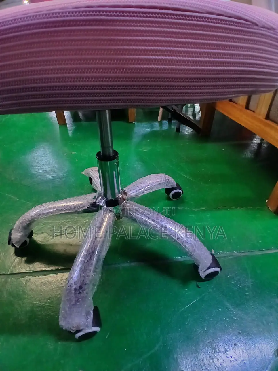 Study Chair: Pink Mesh Study Office Chair for Kids