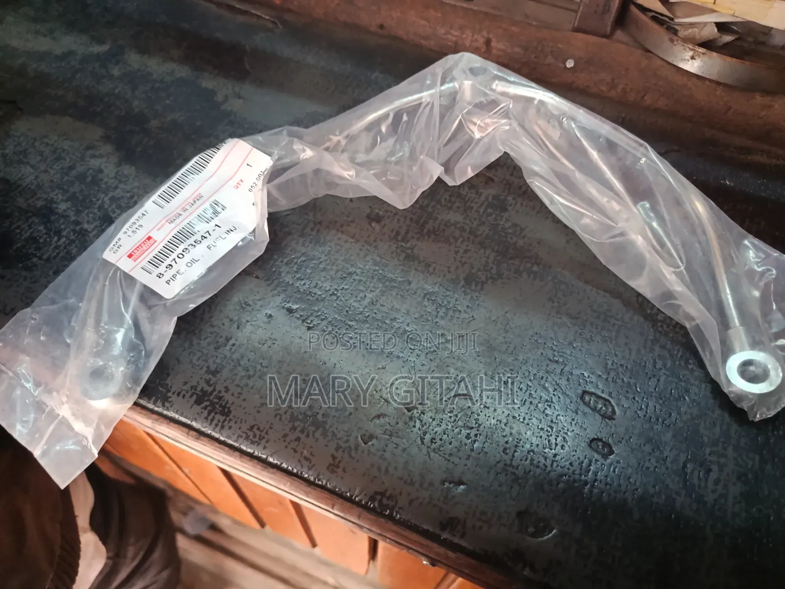 Fuel Injector Pipe for Isuzu NPR and NQR Trucks.