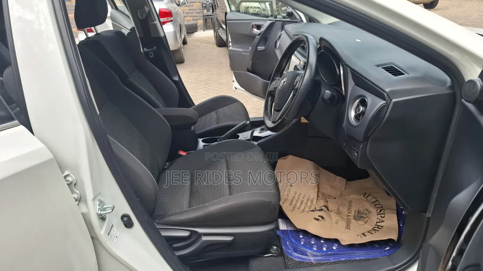 Toyota Auris 2016 White