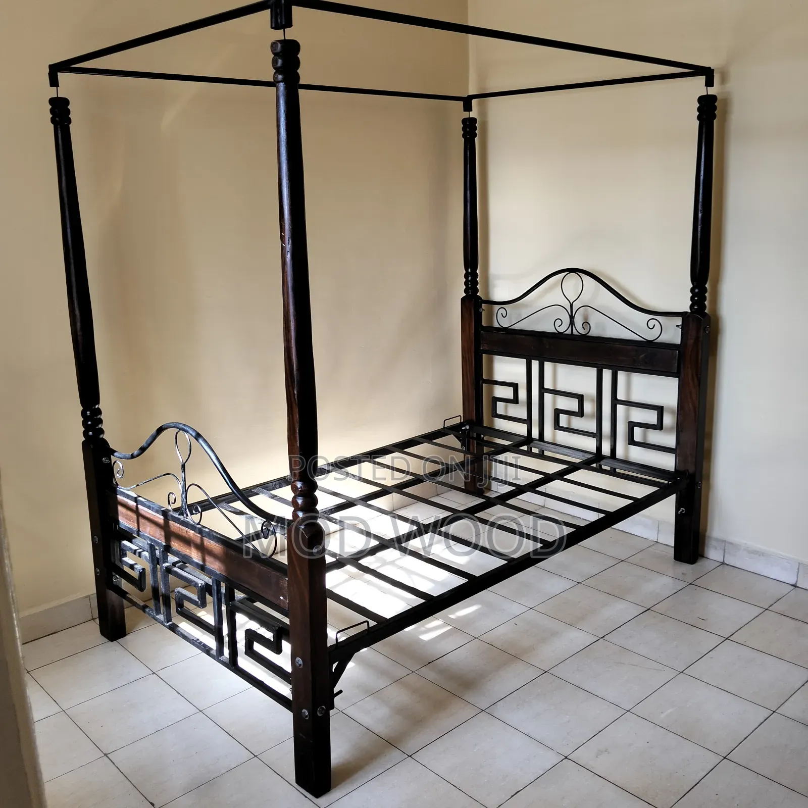 Royal Canopy Metal and Wood 4*6ft Bed Frame With Net Frame
