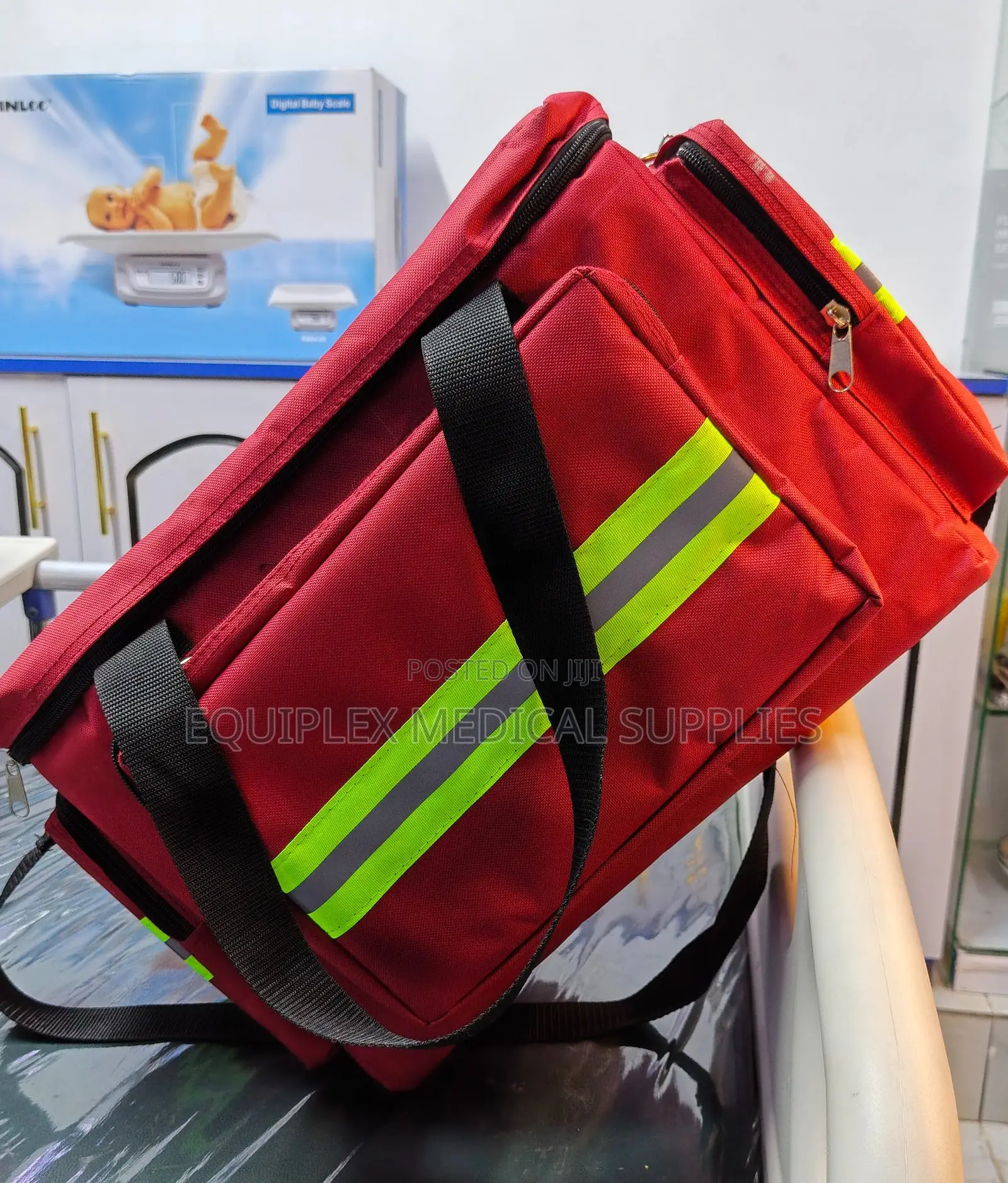 Medics Trauma Bag for Emergency Response
