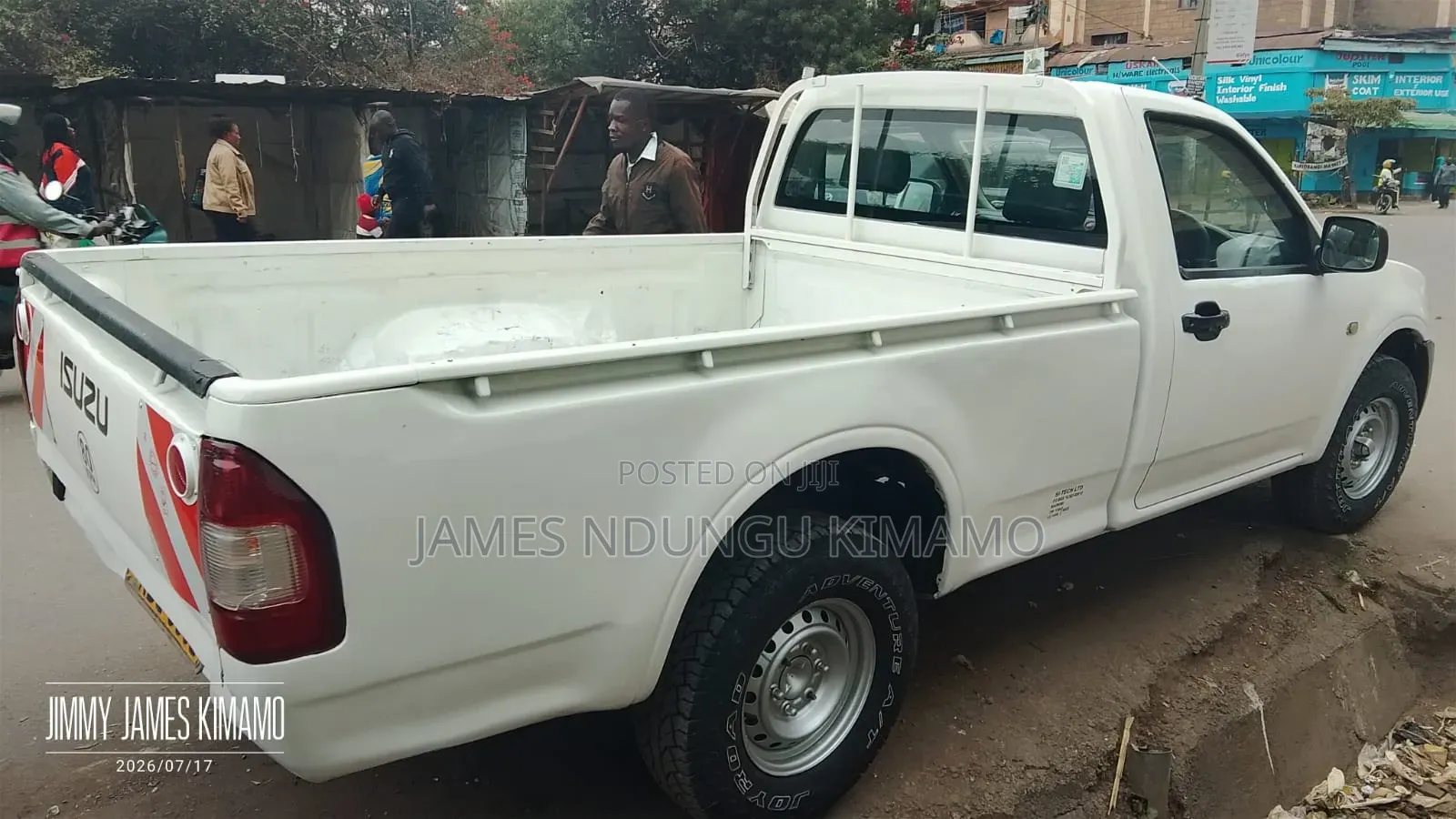 Isuzu D-MAX 2011 White