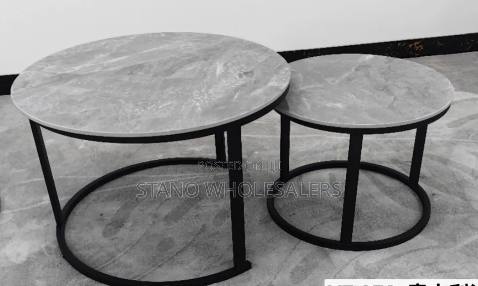 Round Nesting Coffee Table
