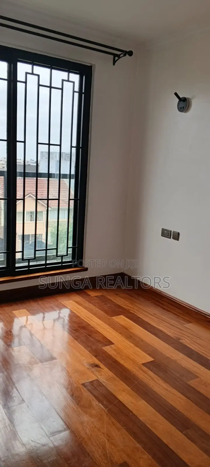 7bdrm House in Royal Park Estate for rent