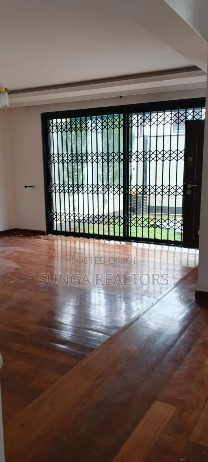 7bdrm House in Royal Park Estate for rent