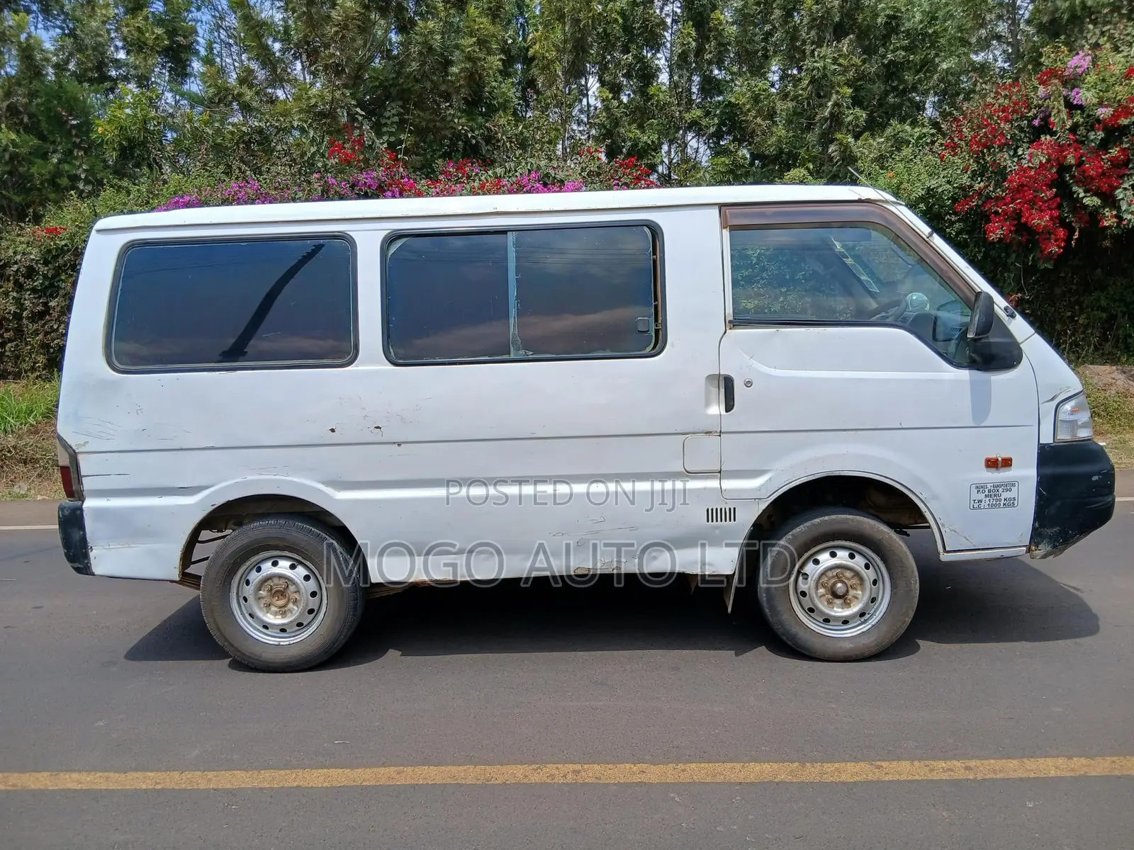 Mazda Bongo 2013 White