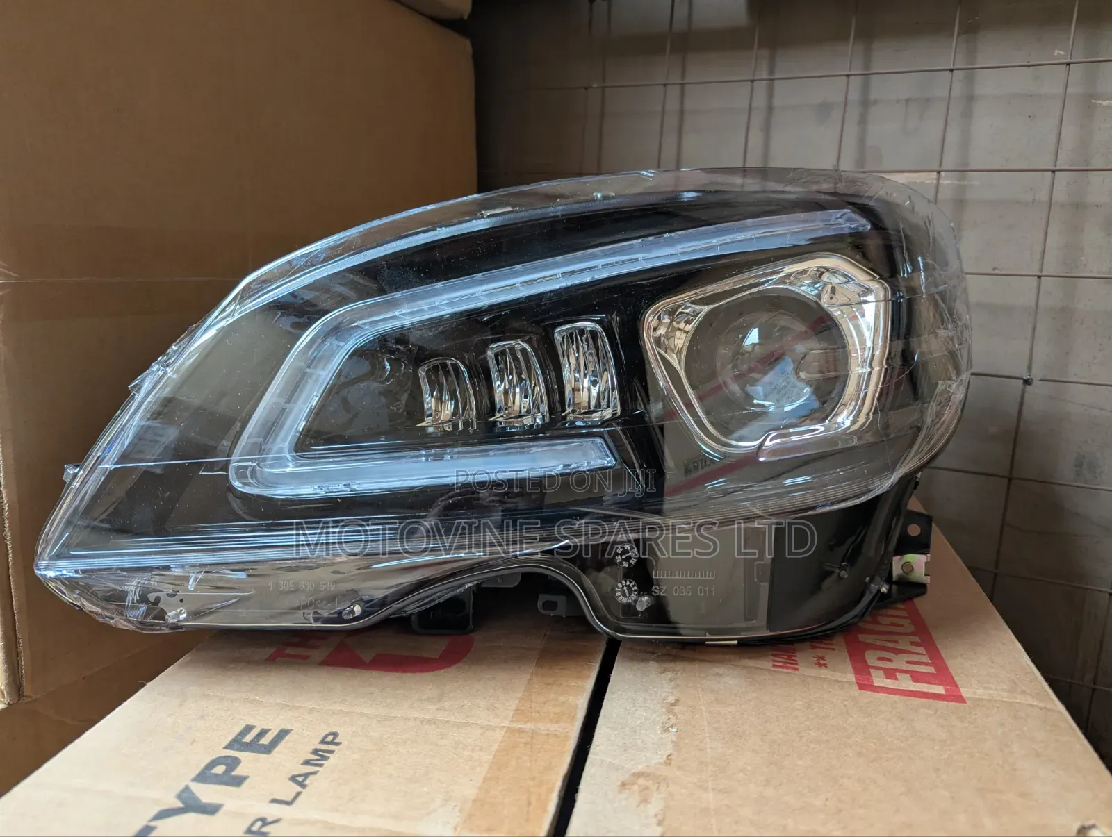 Merrcedez-Benz W204 Pre Facelift Aftermarket Upgrade LED Headlights