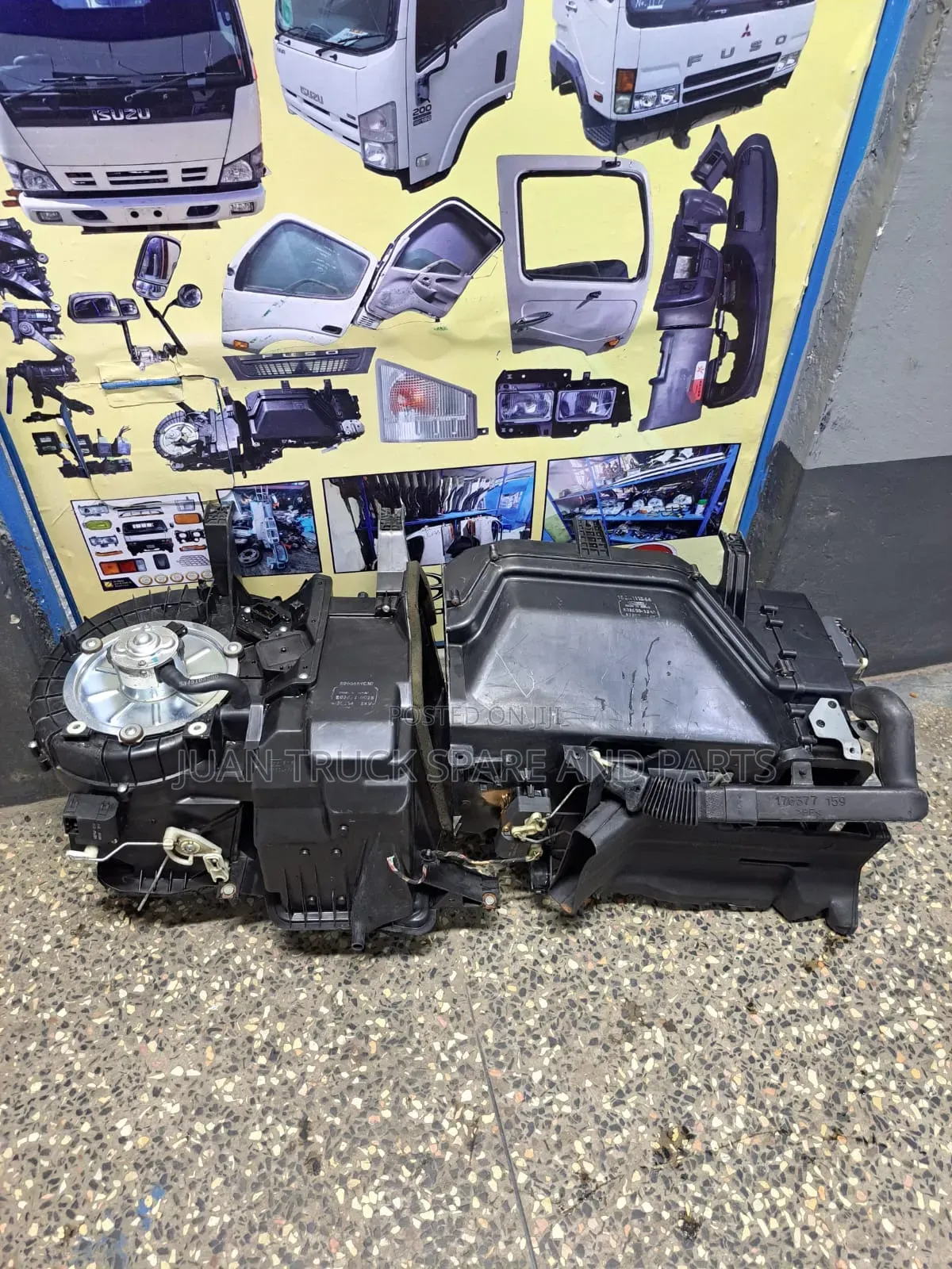 Isuzu FRR 33 AC Blower