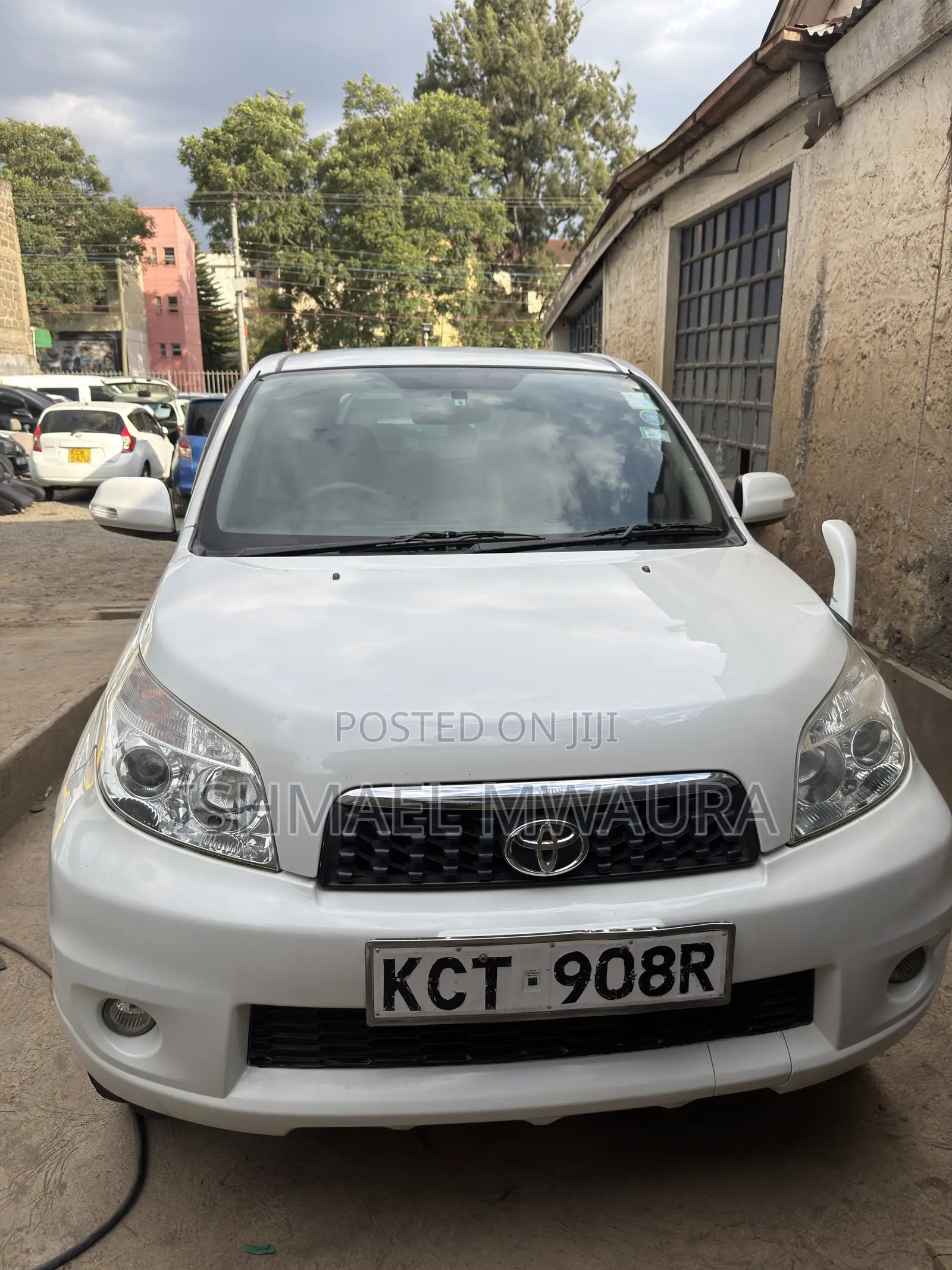 Toyota Rush 1.5 AWD 2012 Pearl