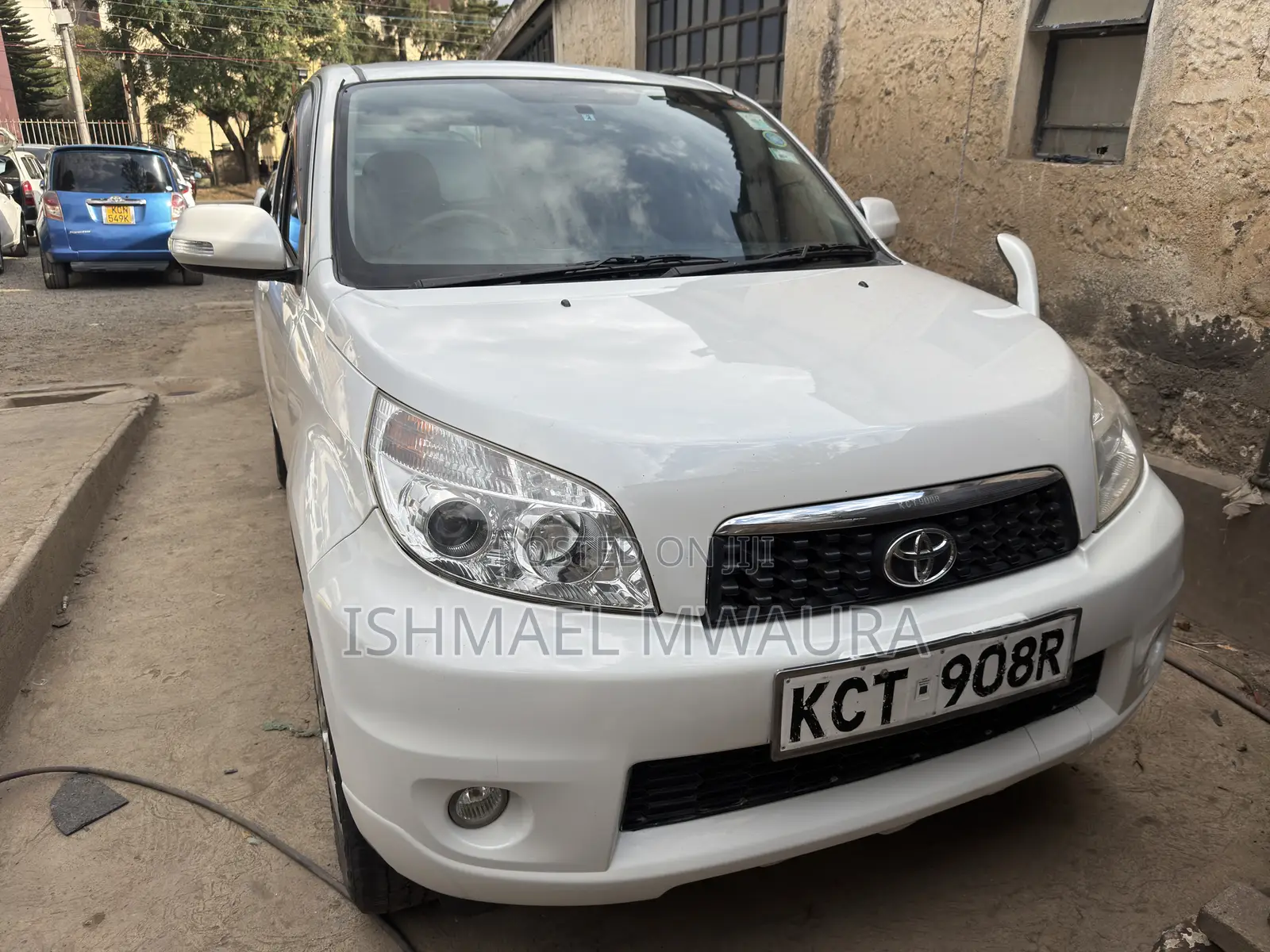 Toyota Rush 1.5 AWD 2012 Pearl