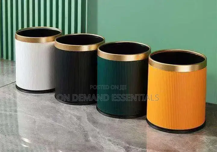 12L Cylindrical Exquisite Plastic Trash Can/ Dustbin