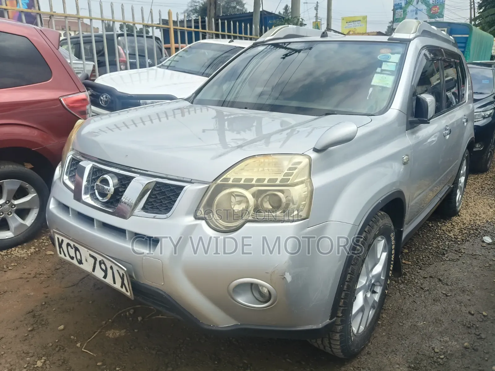 Nissan X-Trail 2011 Silver