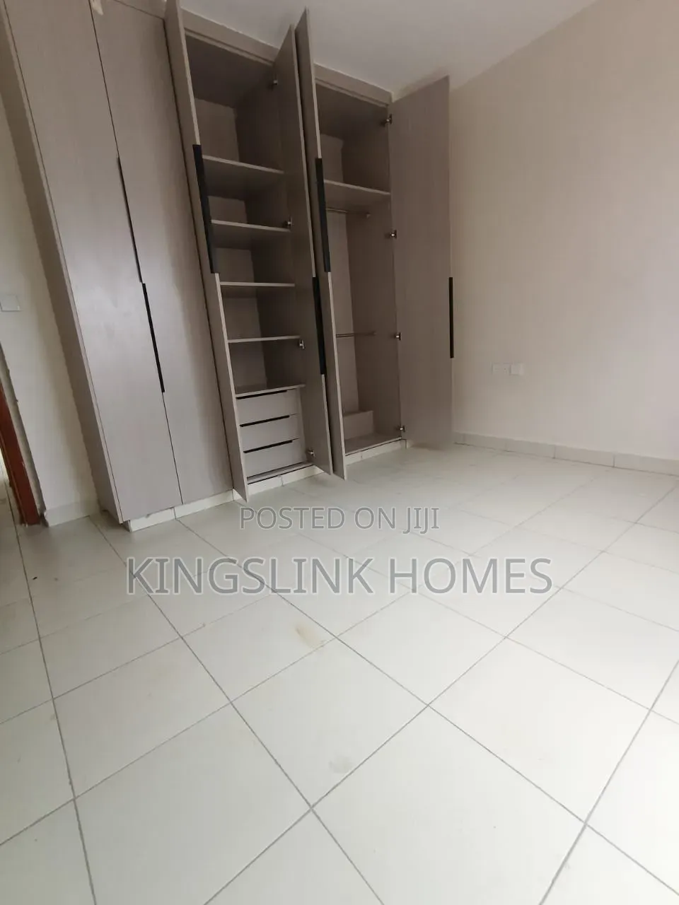 3bdrm Apartment in Nairobi West, Madaraka for rent
